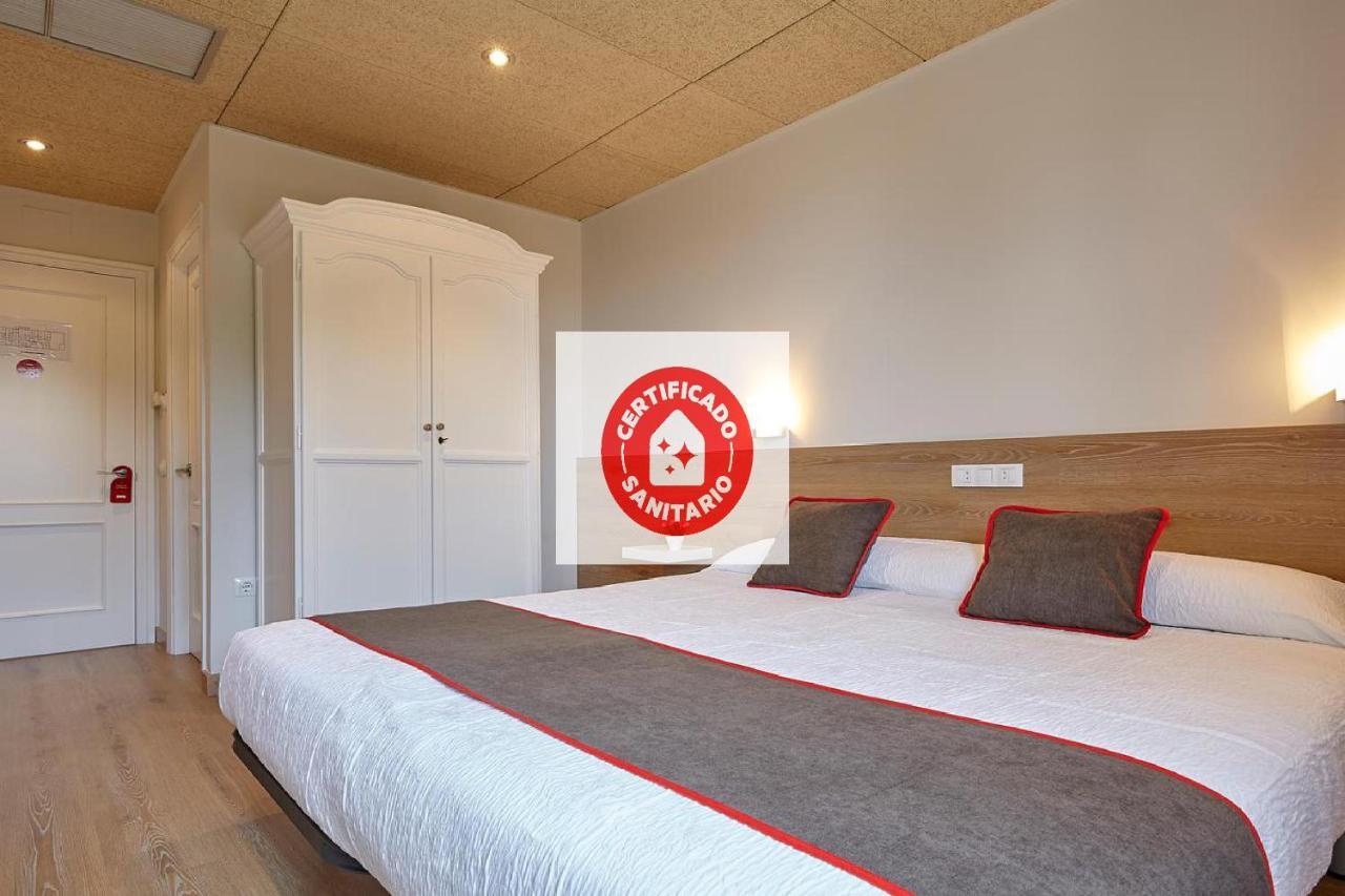 Hostal Nobadis Сервера Екстер'єр фото
