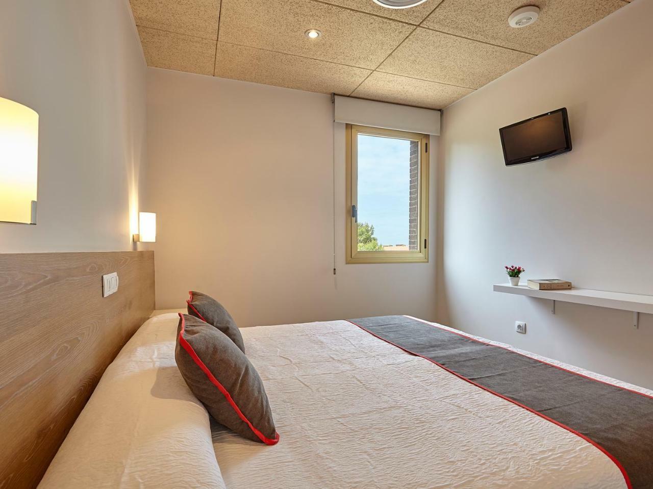 Hostal Nobadis Сервера Екстер'єр фото
