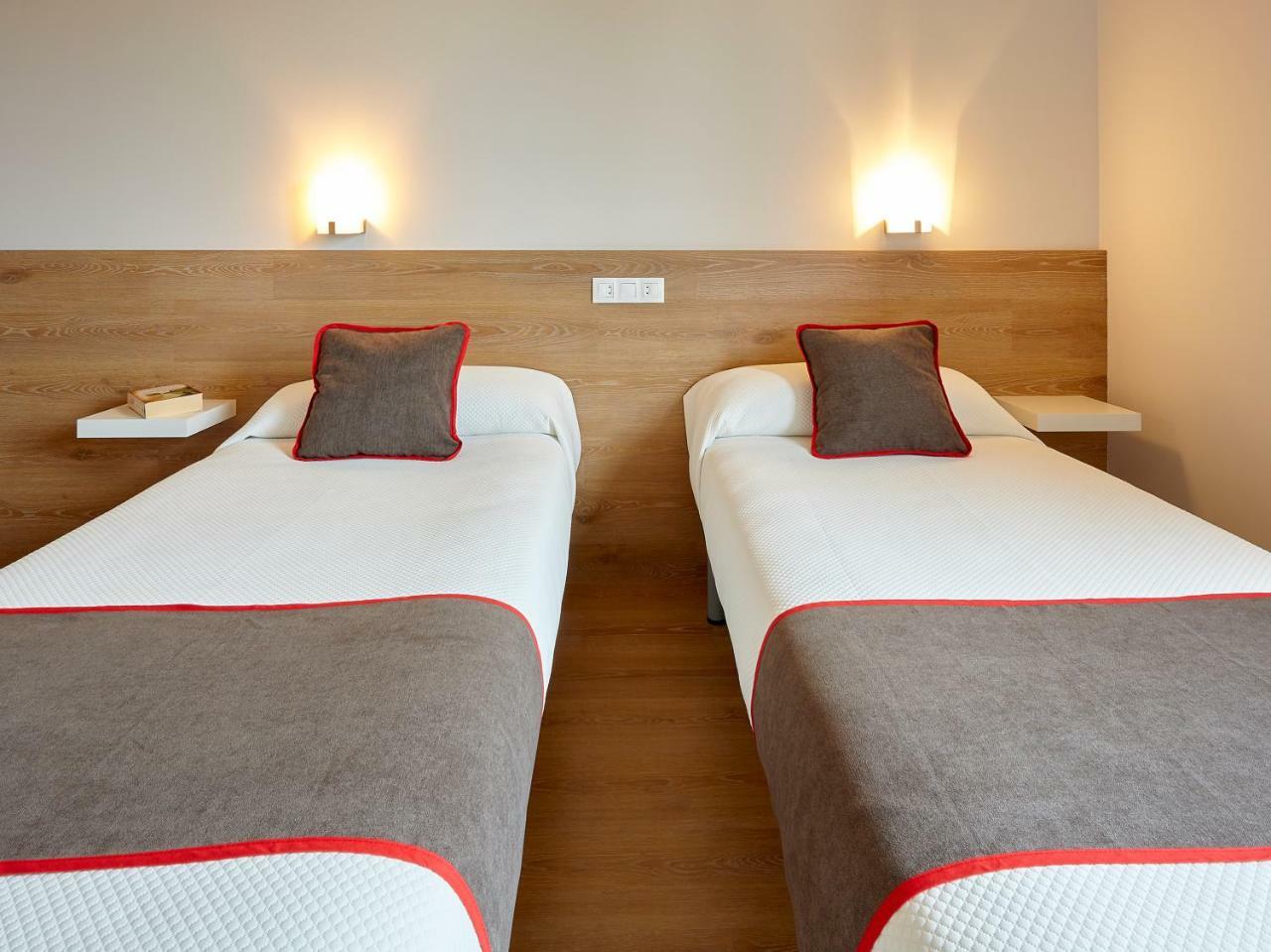 Hostal Nobadis Сервера Екстер'єр фото