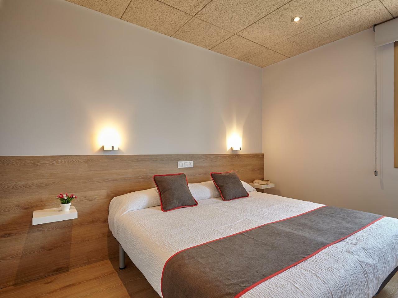 Hostal Nobadis Сервера Екстер'єр фото